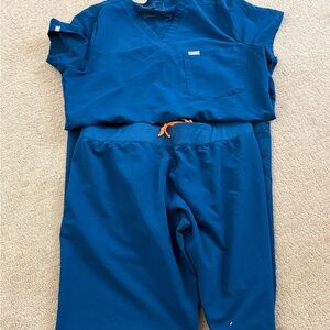 FIGS Scrub Set – Deep Reef